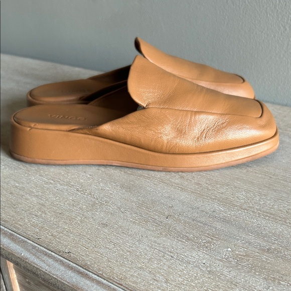 Vince Shoes - Vince Tan Leather Slide Loafers, Square Toe, minimalist, chic Women’s Size 5